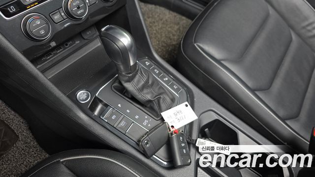 Volkswagen Tiguan 2020 — photo 12