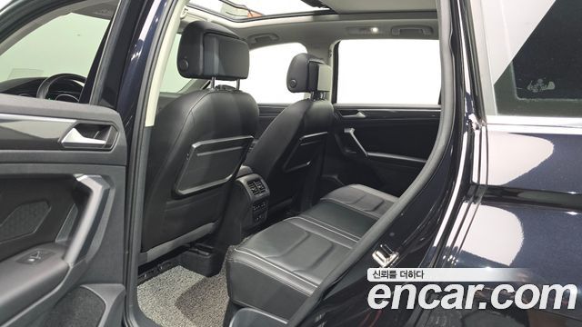 Volkswagen Tiguan 2020 — photo 17