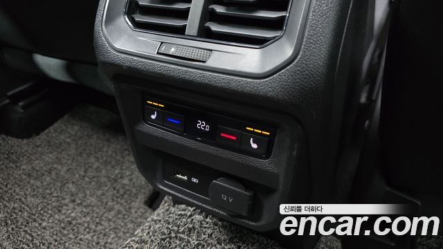 Volkswagen Tiguan 2020 — photo 24