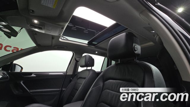 Volkswagen Tiguan 2020 — photo 25