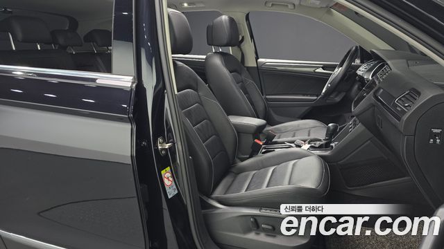 Volkswagen Tiguan 2020 — photo 16