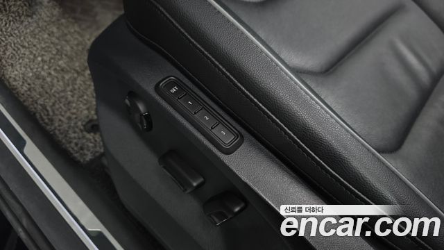 Volkswagen Tiguan 2020 — photo 31