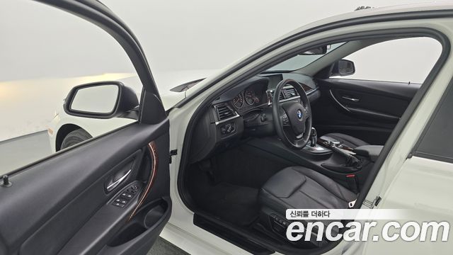 BMW 3-Series 2015 — photo 10