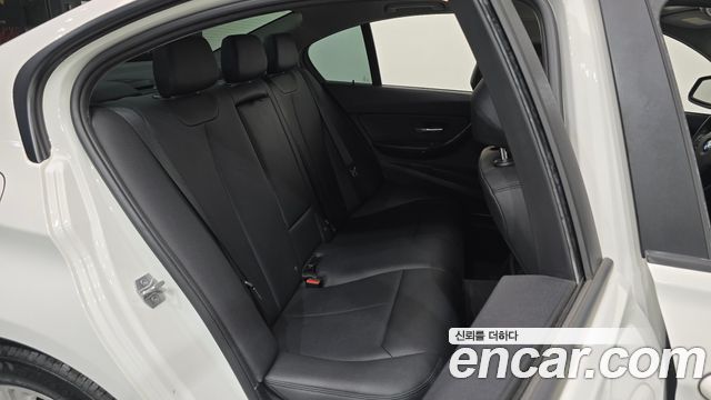 BMW 3-Series 2015 — photo 11