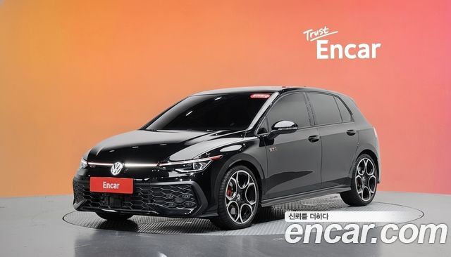 Volkswagen Golf 2026 — photo 1