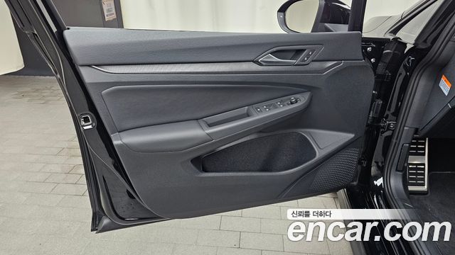 Volkswagen Golf 2026 — photo 14