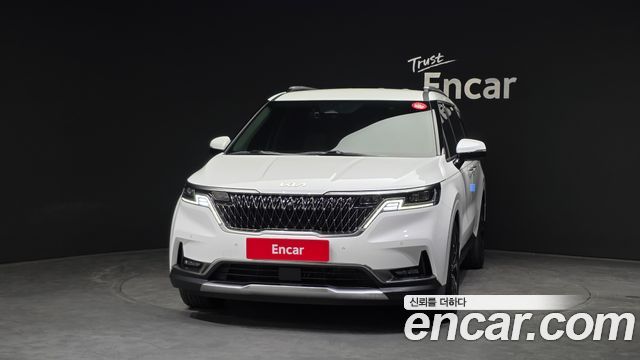 Kia Canival 2023 — photo 3