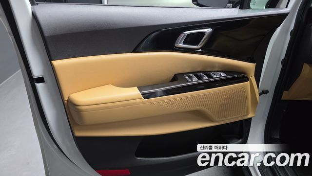 Kia Canival 2023 — photo 14