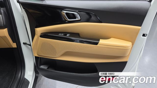 Kia Canival 2023 — photo 15