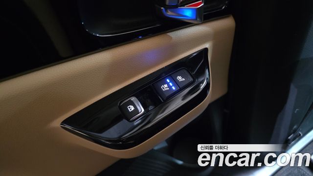 Kia Canival 2023 — photo 30