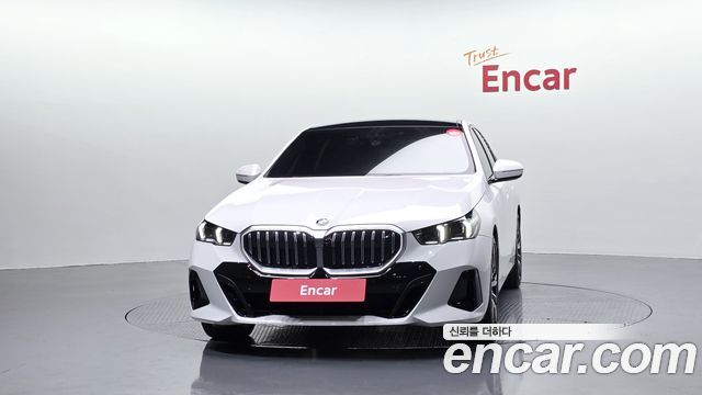BMW 5-Series 2025 — photo 3