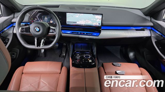 BMW 5-Series 2025 — photo 10