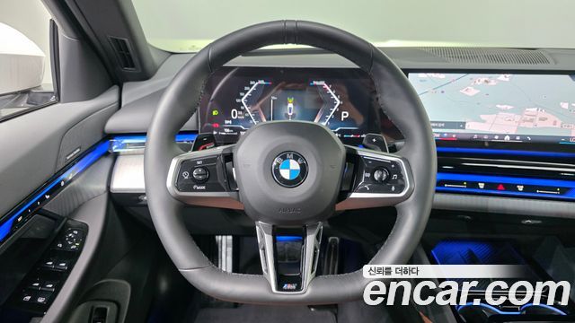 BMW 5-Series 2025 — photo 19