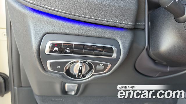 Mercedes-Benz G-Class 2021 — photo 13