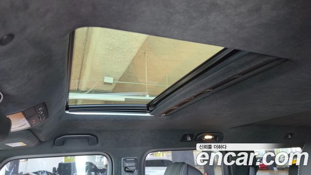 Mercedes-Benz G-Class 2021 — photo 16