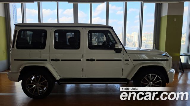 Mercedes-Benz G-Class 2021 — photo 19