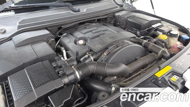 Land Rover Discovery 2013 — photo 6