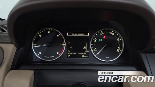 Land Rover Discovery 2013 — photo 8
