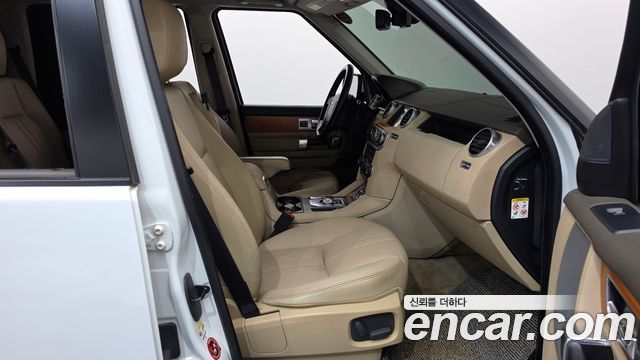 Land Rover Discovery 2013 — photo 11