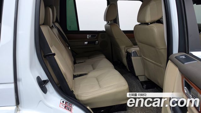 Land Rover Discovery 2013 — photo 12