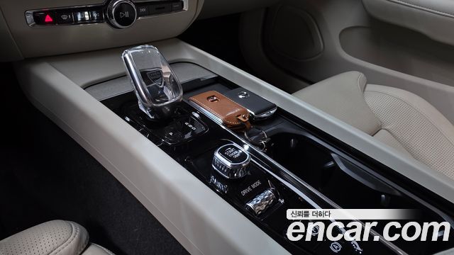 Volvo S60 2021 — photo 12