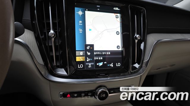 Volvo S60 2021 — photo 20