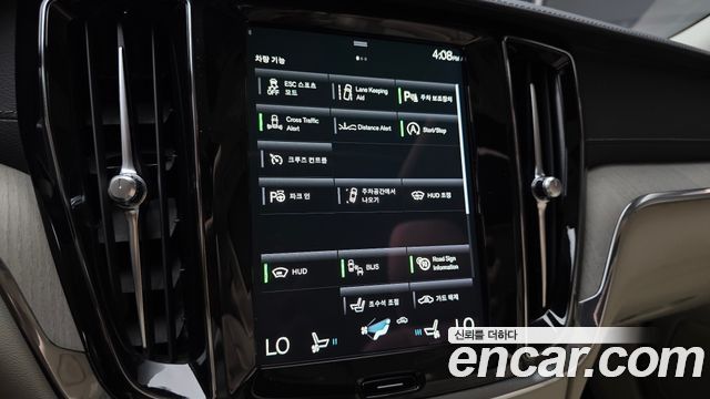 Volvo S60 2021 — photo 22