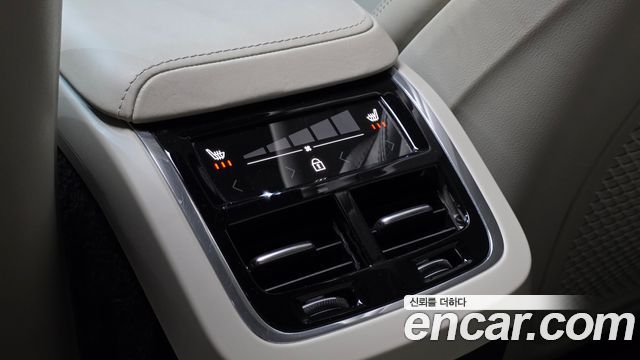 Volvo S60 2021 — photo 26