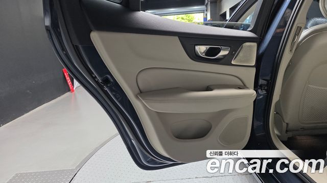 Volvo S60 2021 — photo 15