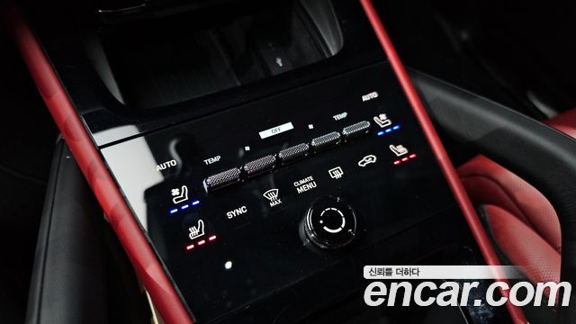 Porsche Cayenne 2024 — photo 24