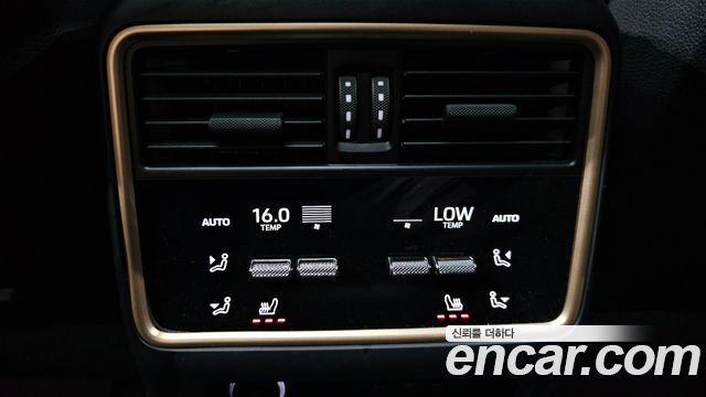 Porsche Cayenne 2024 — photo 25