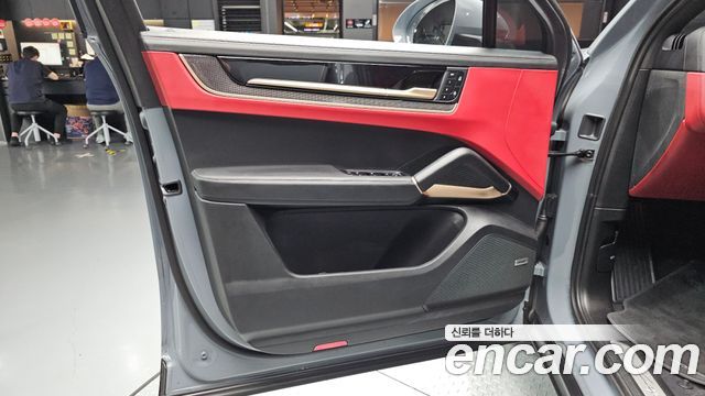 Porsche Cayenne 2024 — photo 14