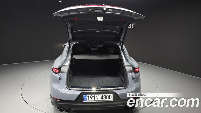 Porsche Cayenne 2024 — photo 38