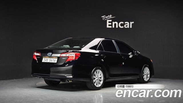 Toyota Camry 2012 — photo 2