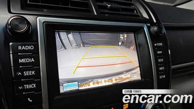 Toyota Camry 2012 — photo 14