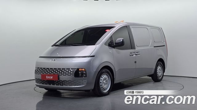 Hyundai Staria 2022 — photo 1