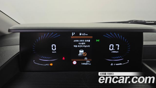 Hyundai Staria 2022 — photo 8