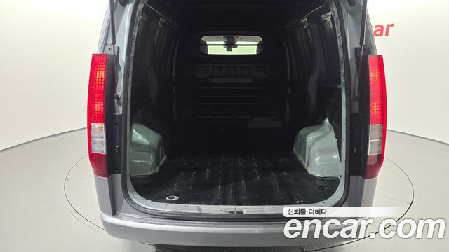 Hyundai Staria 2022 — photo 16