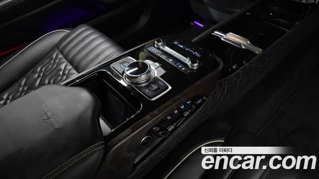 Genesis G90 2020 — photo 17