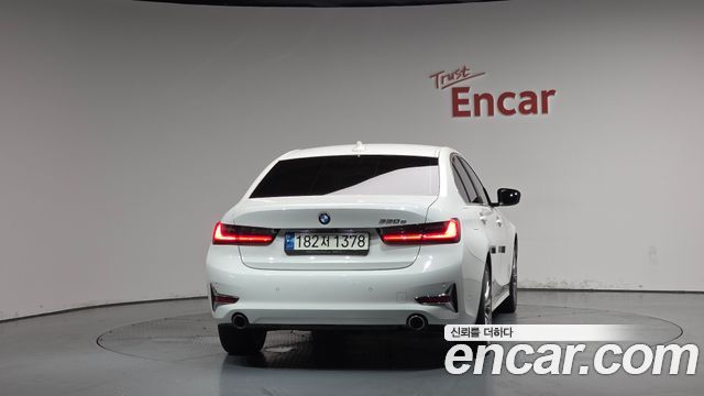 BMW 3-Series 2021 — photo 4