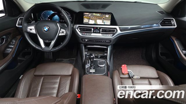 BMW 3-Series 2021 — photo 10