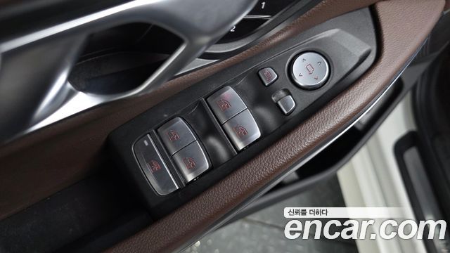 BMW 3-Series 2021 — photo 27