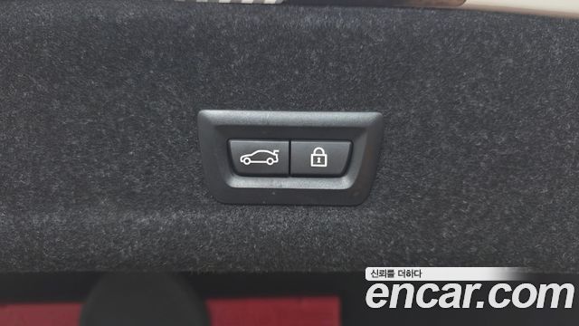 BMW 3-Series 2021 — photo 31