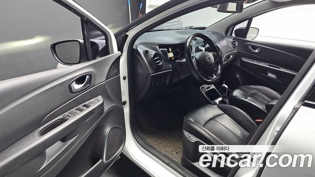 Renault Korea QM3 2018 — photo 13