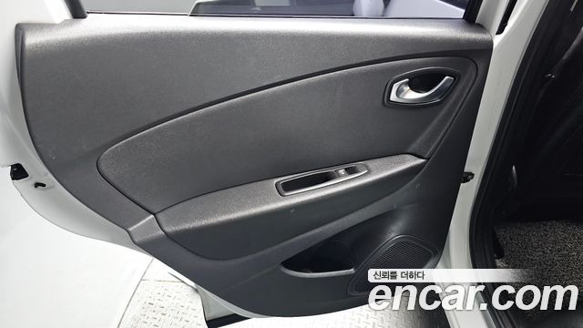 Renault Korea QM3 2018 — photo 15