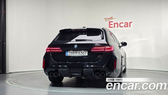 BMW M5 2026 — photo 4