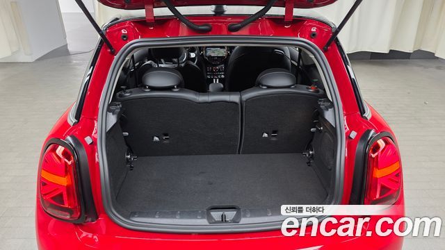 Mini Cooper 2022 — photo 22