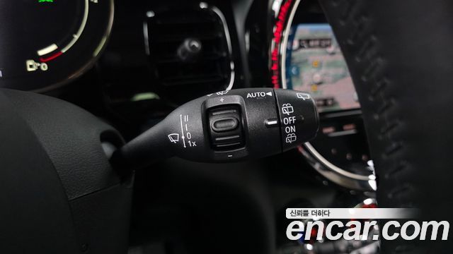 Mini Cooper 2022 — photo 26