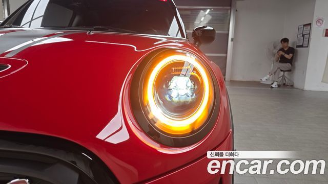 Mini Cooper 2022 — photo 8