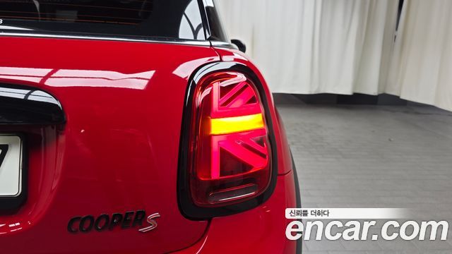 Mini Cooper 2022 — photo 9